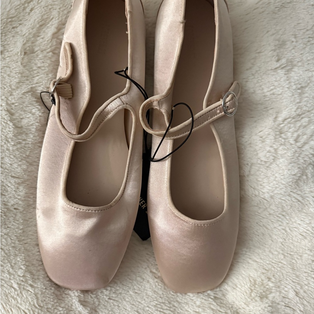 Elegant Cream Ballet Flats